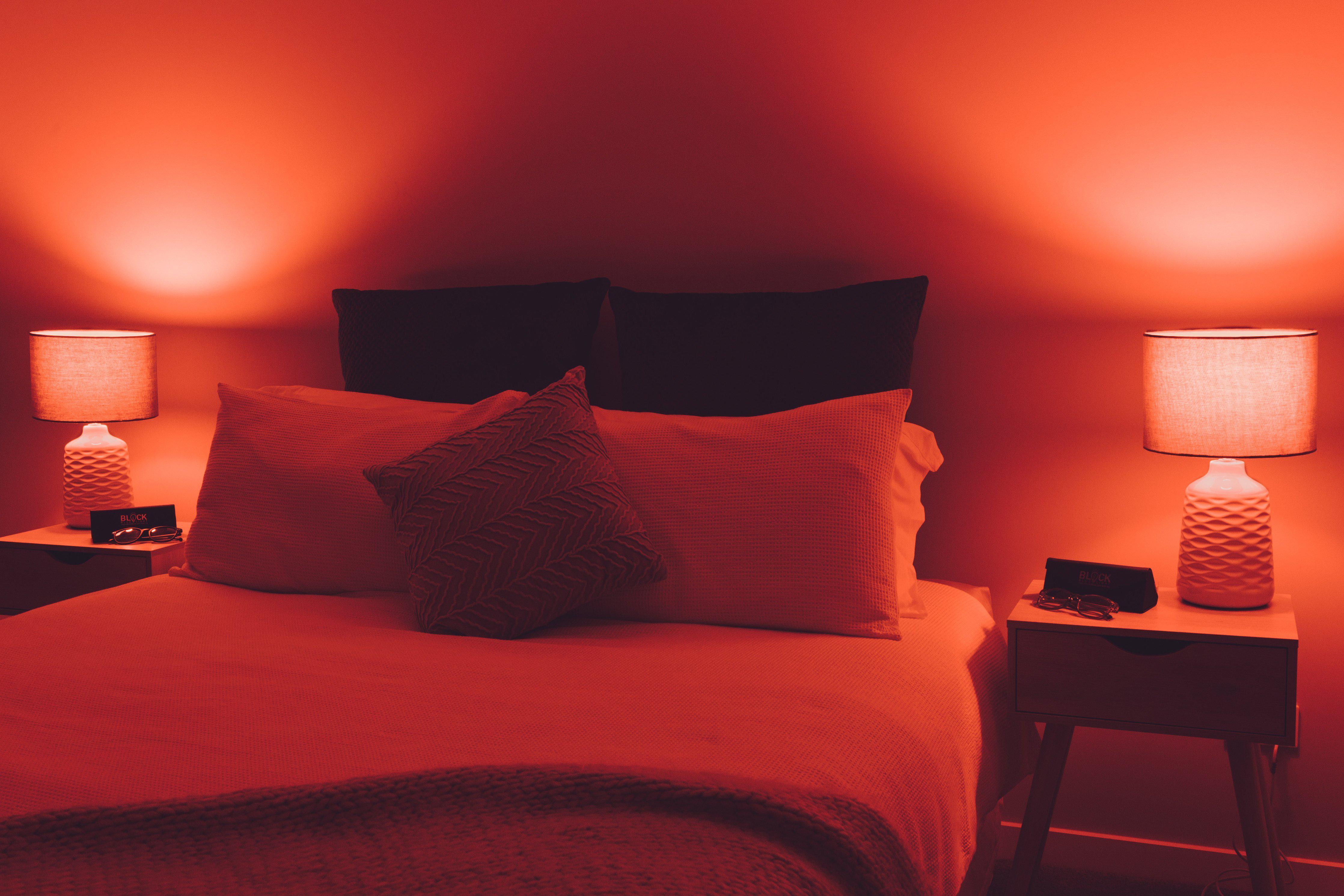 Twilight Red Light Bulb - E14 (Small Screw) - Image 5