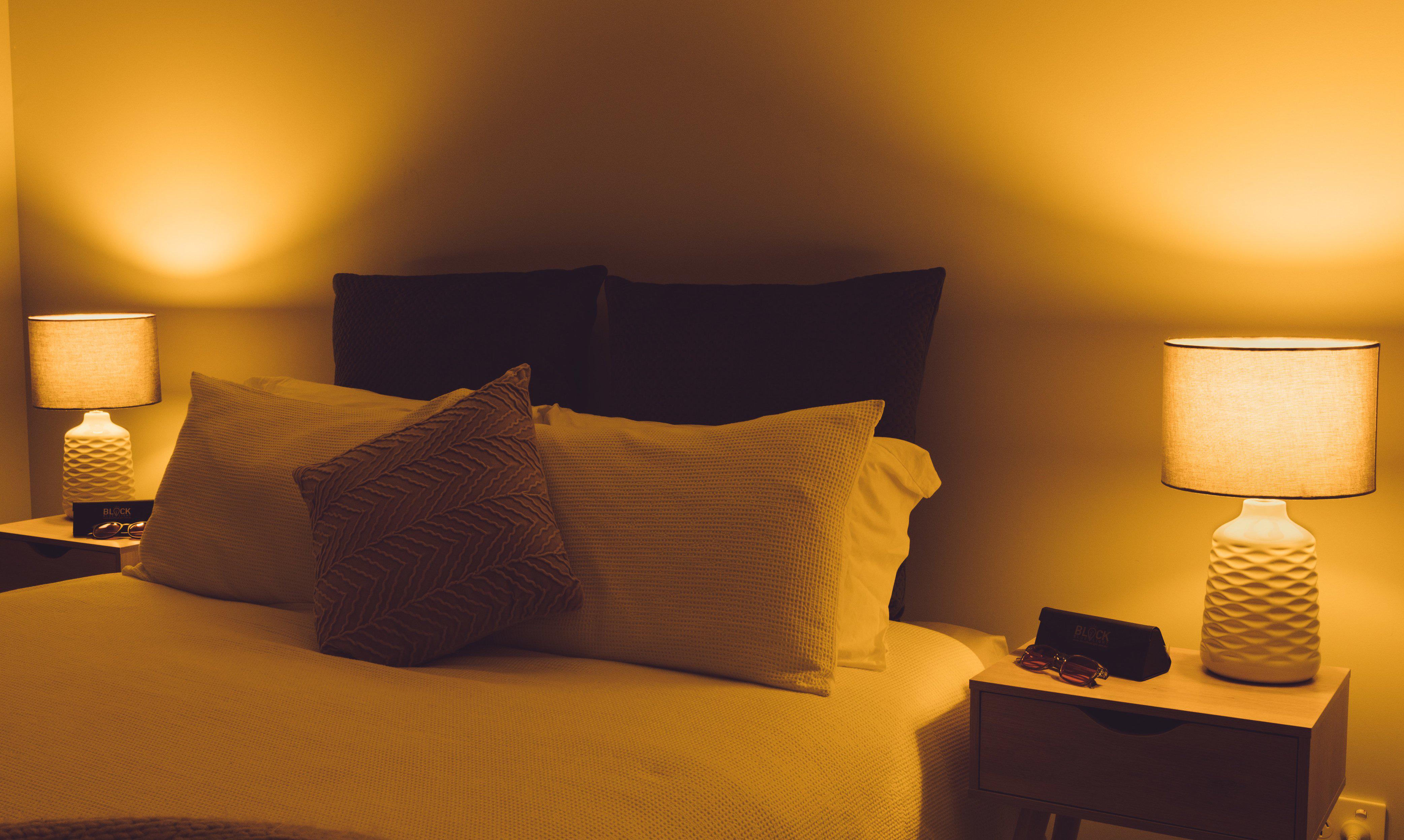 Sweet Dreams Sleep Light Bulb - E14 (Small Screw) - Image 4